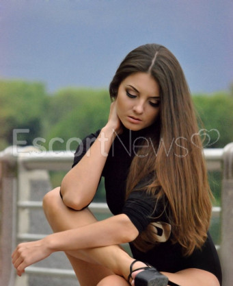 Photo escort girl ADRIANA: the best escort service