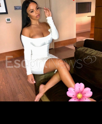 Photo escort girl SIMONE: the best escort service