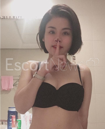 Photo escort girl Asami: the best escort service