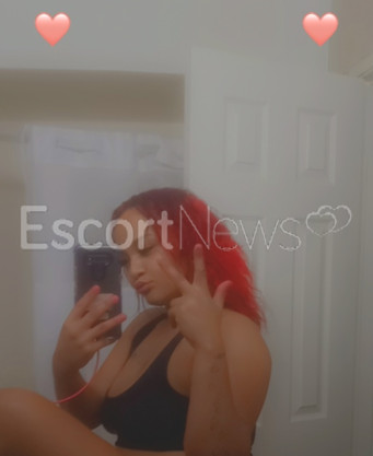 Photo escort girl Naughtyred23: the best escort service