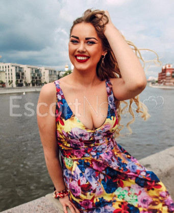 Photo escort girl Viktoria: the best escort service