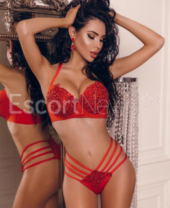 Photo escort girl Amelia First: the best escort service