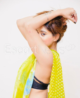 Photo escort girl Dua Khan: the best escort service