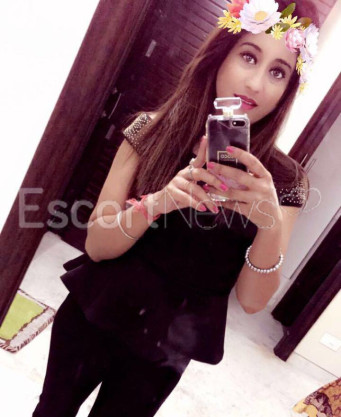 Photo escort girl Ruby Khan: the best escort service