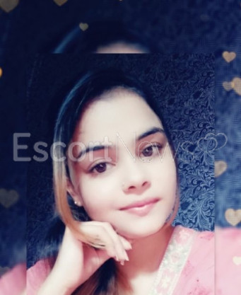 Photo escort girl Rani Sharma : the best escort service