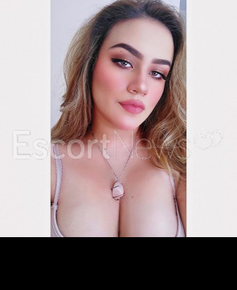 Photo escort girl Roseline: the best escort service