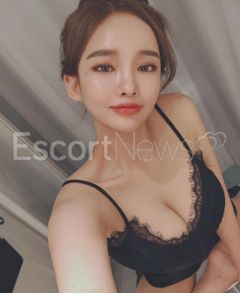 Photo escort girl Yunji: the best escort service