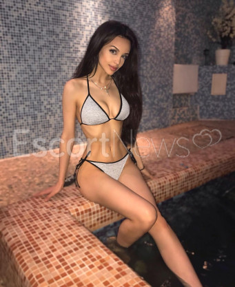 Photo escort girl Karina: the best escort service