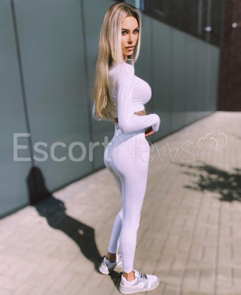 Photo escort girl Nikol: the best escort service