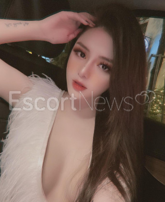 Photo escort girl Moji: the best escort service