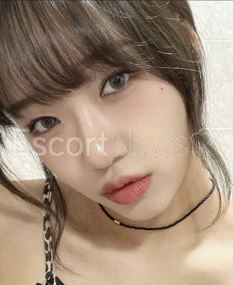 Photo escort girl ChoiYooJung: the best escort service