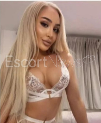 Photo escort girl Lavynia: the best escort service