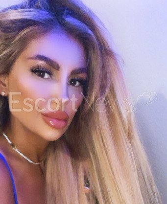 Photo escort girl Tia: the best escort service