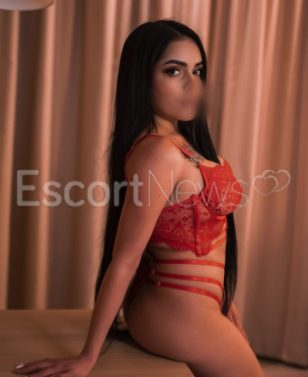 Photo escort girl Julia bellucci: the best escort service