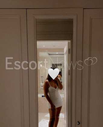 Photo escort girl Azran: the best escort service