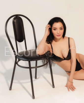 Photo escort girl Yasmina: the best escort service