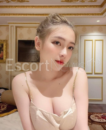 Photo escort girl Nini: the best escort service