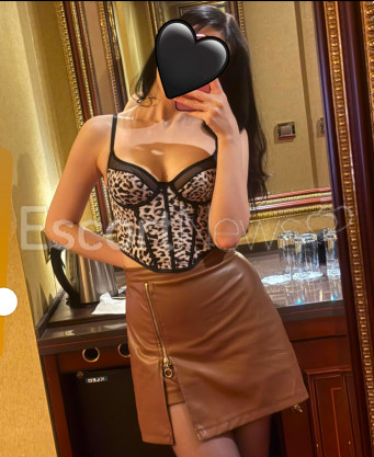 Photo escort girl MiraGFE: the best escort service