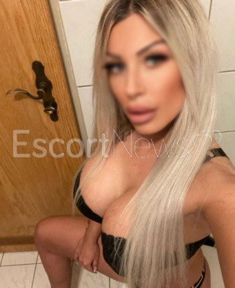 Photo escort girl Anika: the best escort service