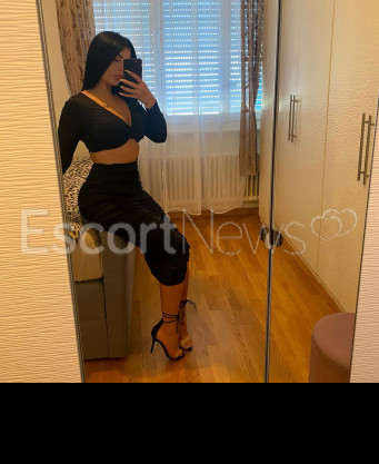 Photo escort girl Feride: the best escort service