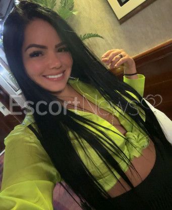 Photo escort girl MIA: the best escort service