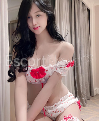 Photo escort girl Aki: the best escort service