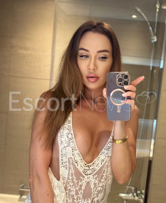 Photo escort girl Sandy: the best escort service