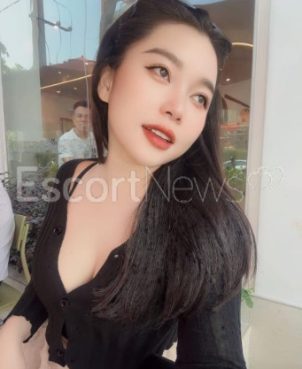 Photo escort girl Nora: the best escort service