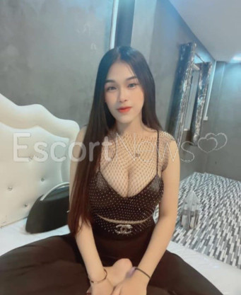 Photo escort girl Karlina: the best escort service