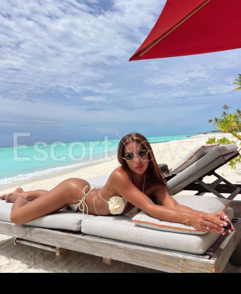 Photo escort girl Poly: the best escort service