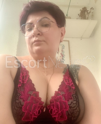 Photo escort girl Madam F: the best escort service