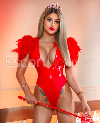 Photo escort girl Mistress Corrie: the best escort service