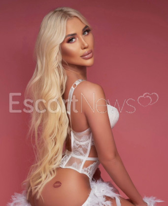 Photo escort girl Alisa Sweet: the best escort service