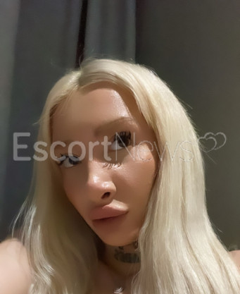 Photo escort girl Derin: the best escort service