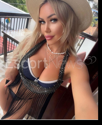 Photo escort girl Darina: the best escort service