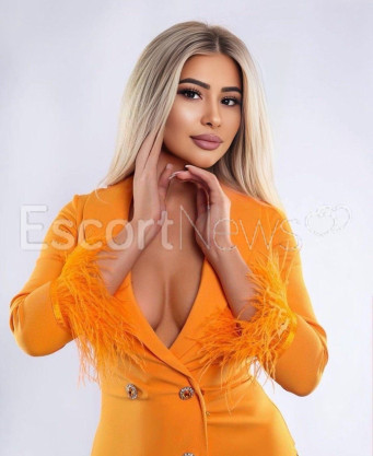 Photo escort girl ALEYNA: the best escort service