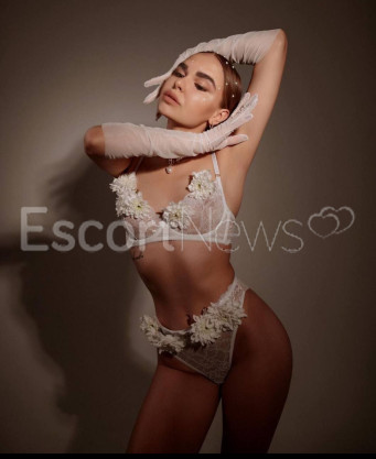 Photo escort girl Ellie: the best escort service