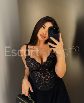 Photo escort girl Arina: the best escort service