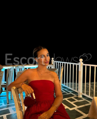 Photo escort girl Melvena Dean: the best escort service