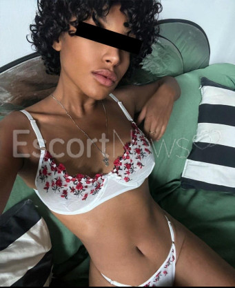 Photo escort girl Lexxxi: the best escort service