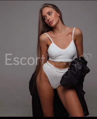 Photo escort girl Larisa: the best escort service