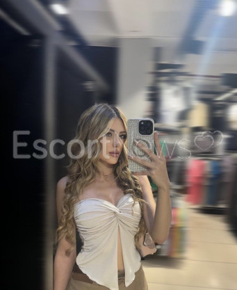 Photo escort girl Alaraa: the best escort service