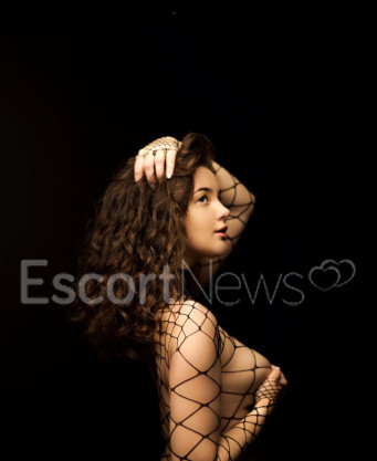 Photo escort girl Teona: the best escort service