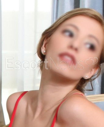 Photo escort girl Estelle Lucas: the best escort service